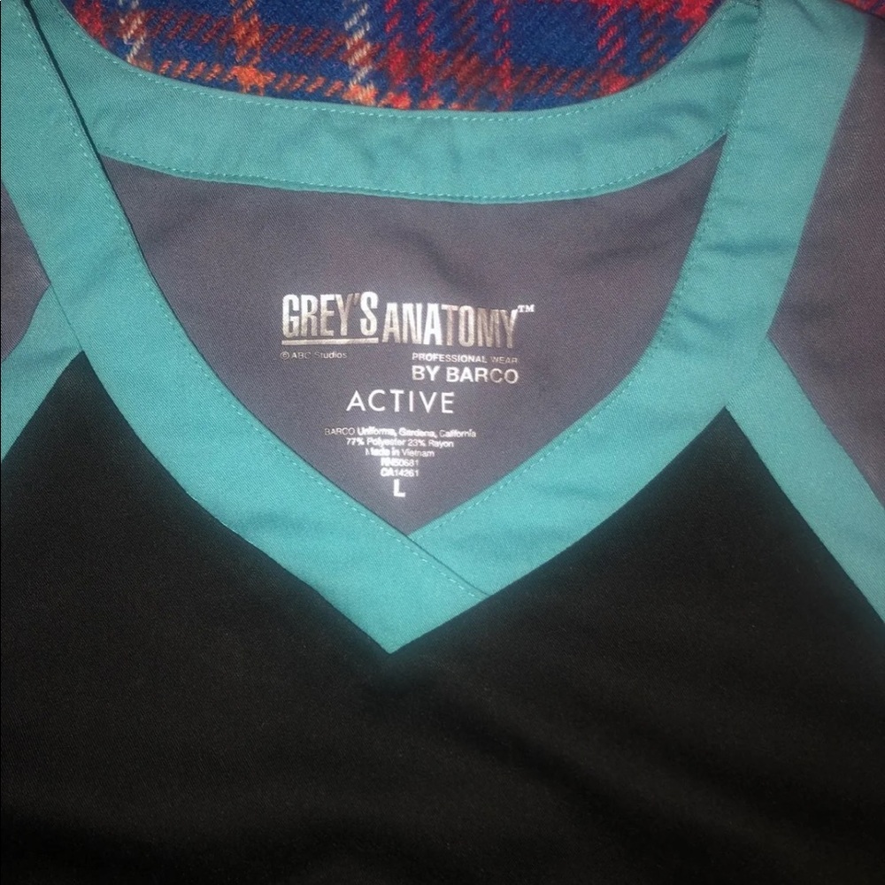 Grey’s anatomy scrub set. Very cute